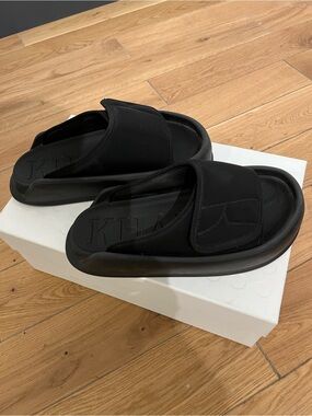 KHAITE Black Padded Slide Sandals